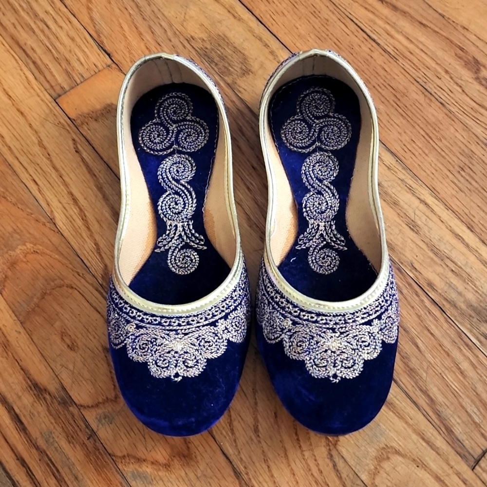 Indian slippers